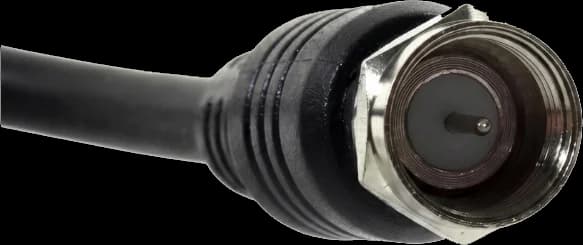 Close do conector coaxial metálico de alta qualidade